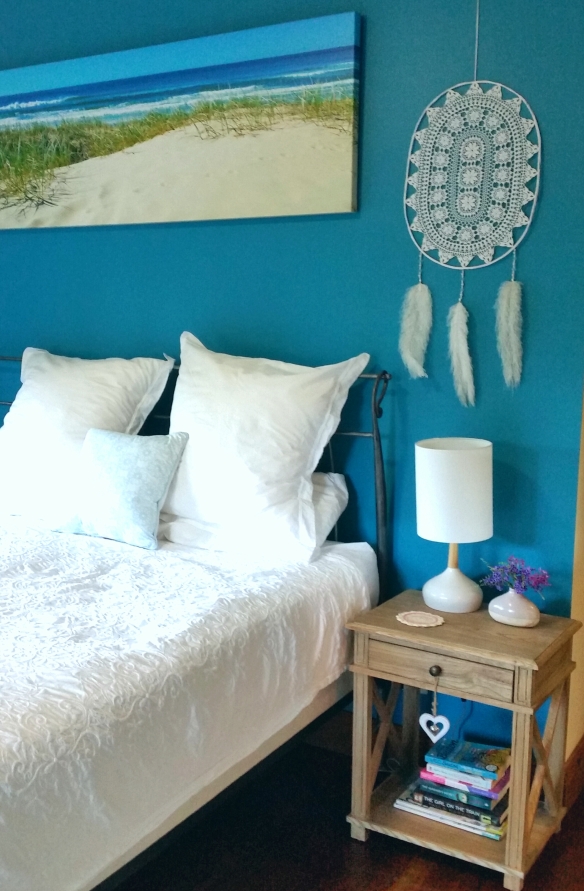 Turquoise bedroom wall